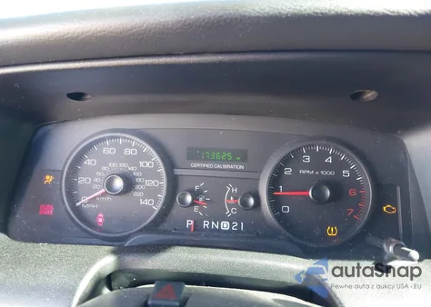 2011 Ford Crown Victoria Police Interceptor z USA, uszkodzony, nr VIN 2FABP7BV3BX120567